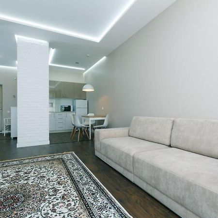 Квартира На Улице Деловая Kiev Luaran gambar