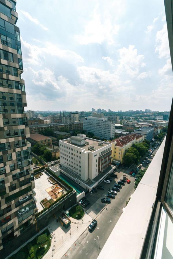 Квартира На Улице Деловая Kiev Luaran gambar